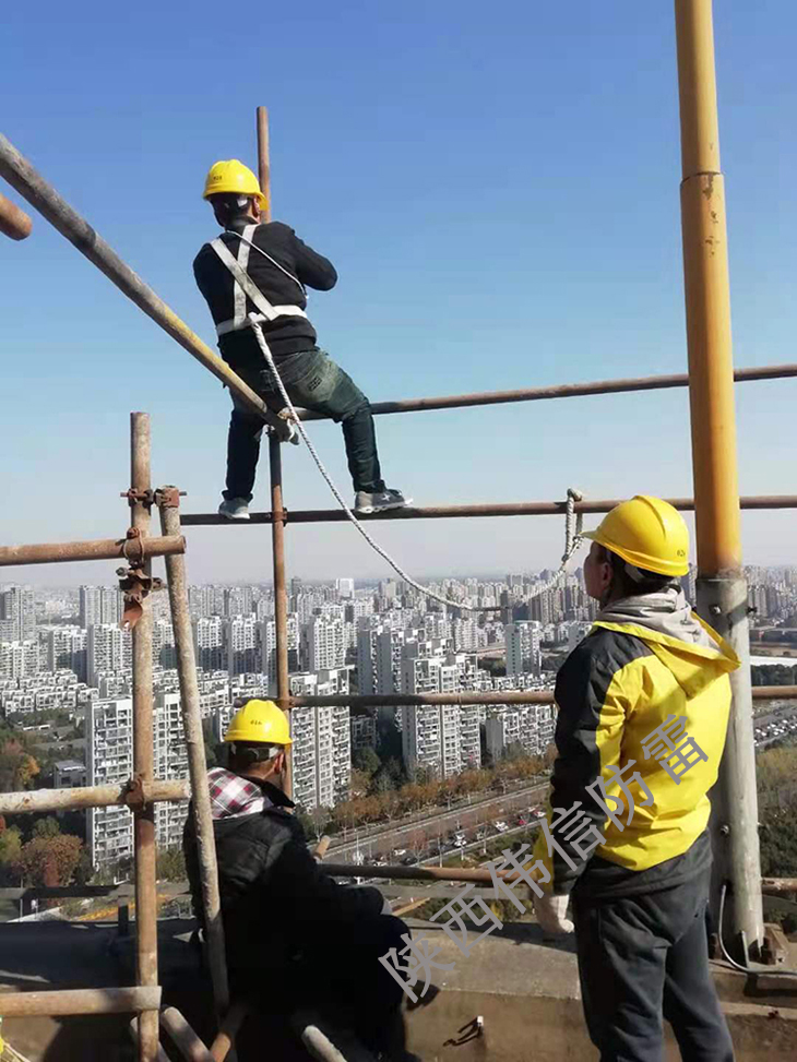 浙江嘉興某雷達(dá)站避雷針安裝現(xiàn)場(chǎng)5