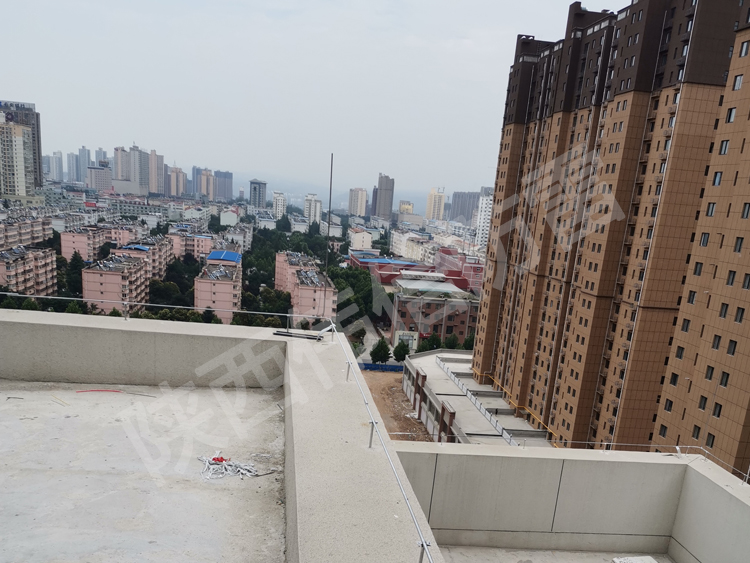 銅川新區(qū)金陽林小鎮(zhèn)住宅防雷檢測(cè)現(xiàn)場(chǎng)圖7