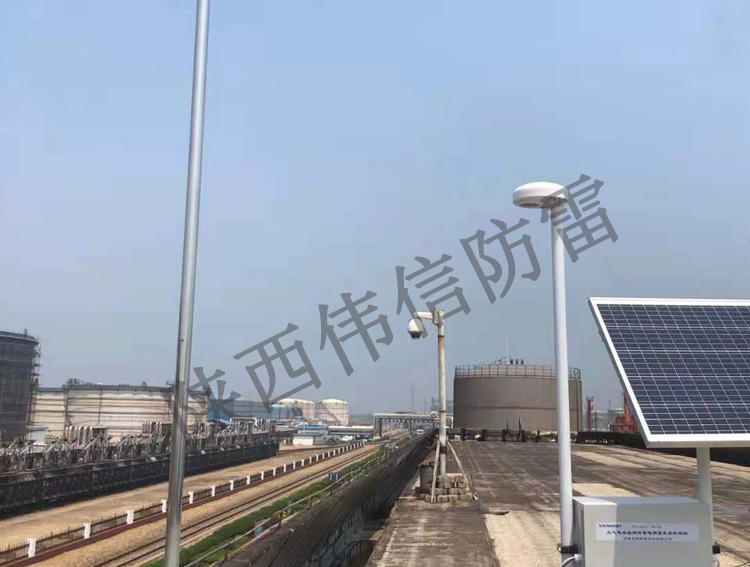 油庫雷電預(yù)警系統(tǒng)現(xiàn)場(chǎng)圖2