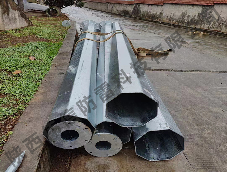 貴州貴陽某部隊獨(dú)立避雷塔安裝